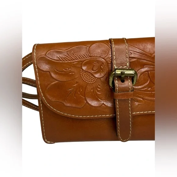 Patricia Nash Torri Leather Crossbody Bag - Picture 2 of 11